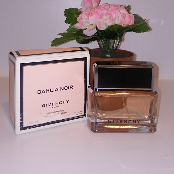 Givency Dahlia Noir Perfume - Picture 1 of 2